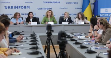 Мінкульт і ЮНЕСКО масштабують програму психосоціальної допомоги ще на 10 регіонів України та презентували нові інструменти для бібліотекарів Мінкульт і ЮНЕСКО масштабують програму психосоціальної допомоги ще на 10 регіонів України та презентували нові інструменти для бібліотекарів